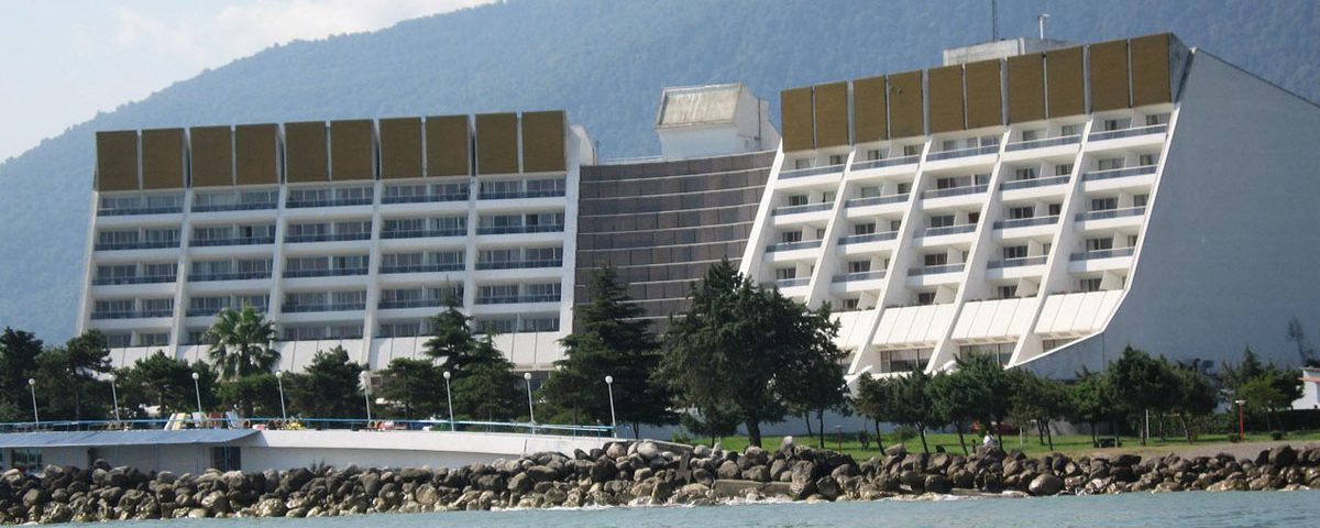 11Khazar-Parsian-Hotel-artin-1200x480