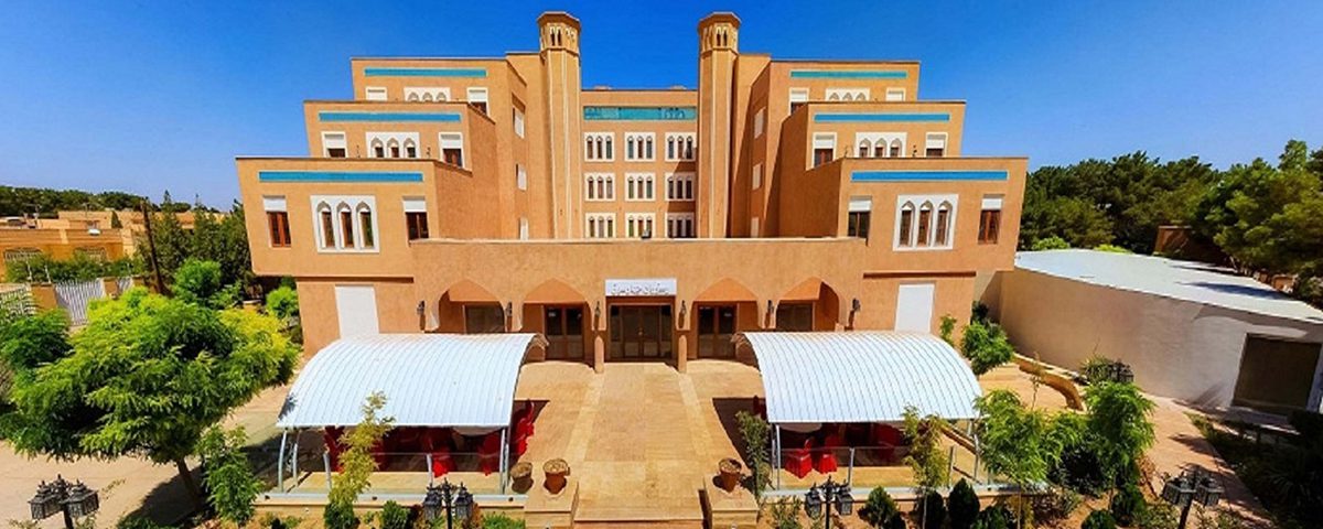 11Safaieh-Parsian-Hotel-1200x480