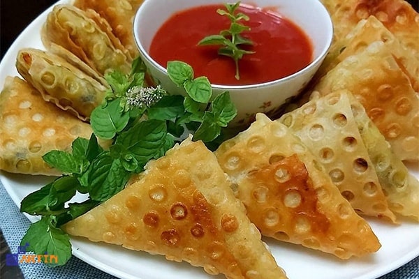 11potato sambooseh Iranian vegan food