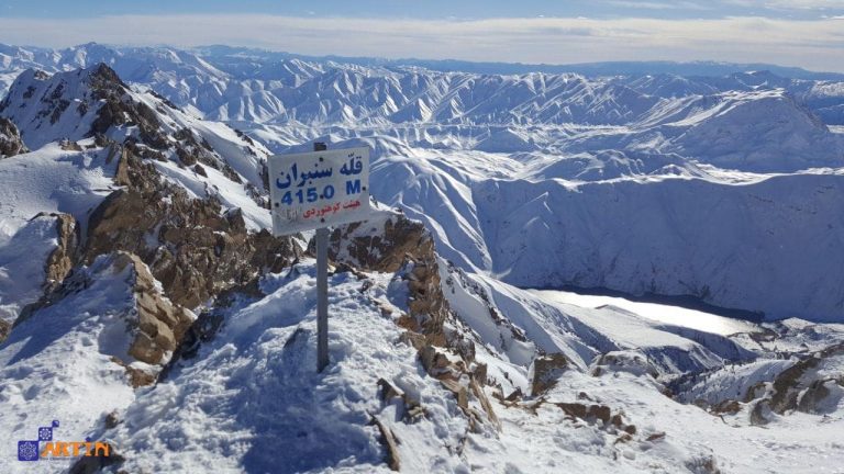 11Oshtoran kooh Iran mountain in summer attraction travelartin.com